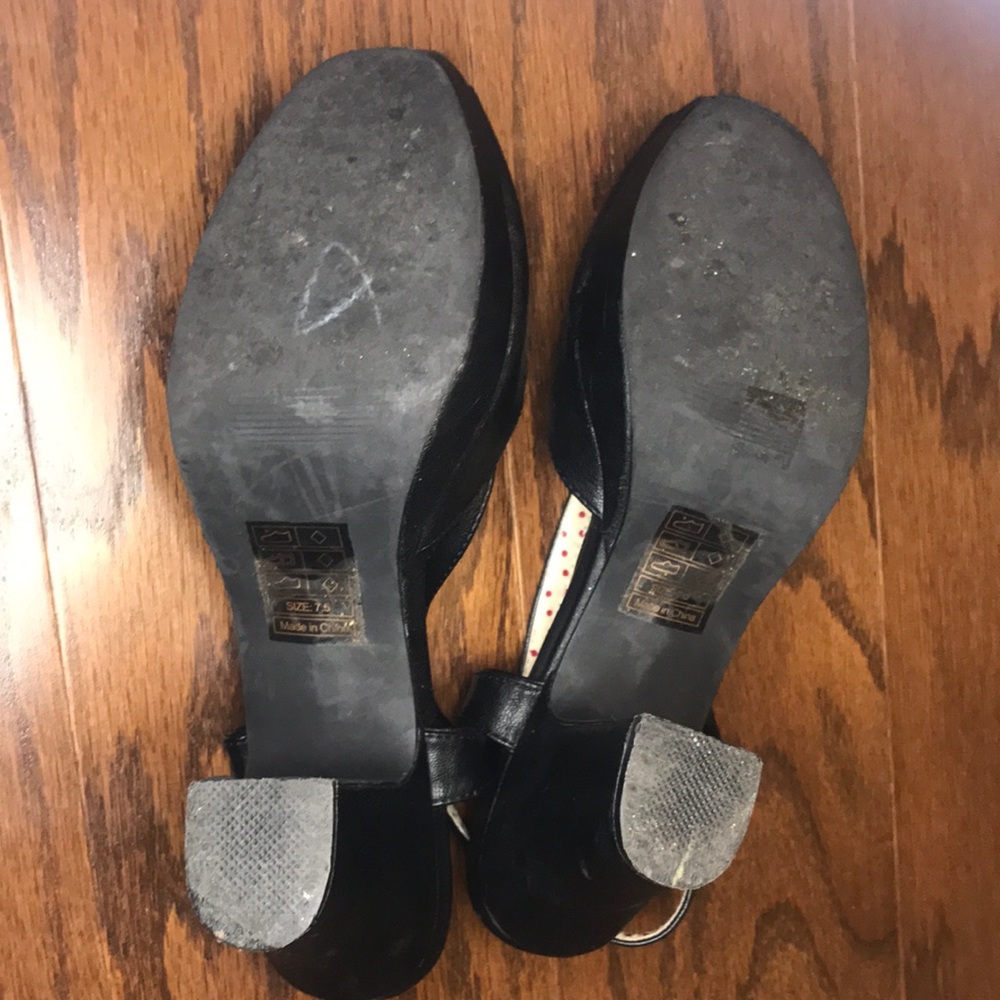But another innocent tale open toe black heels - Picture 5 of 10